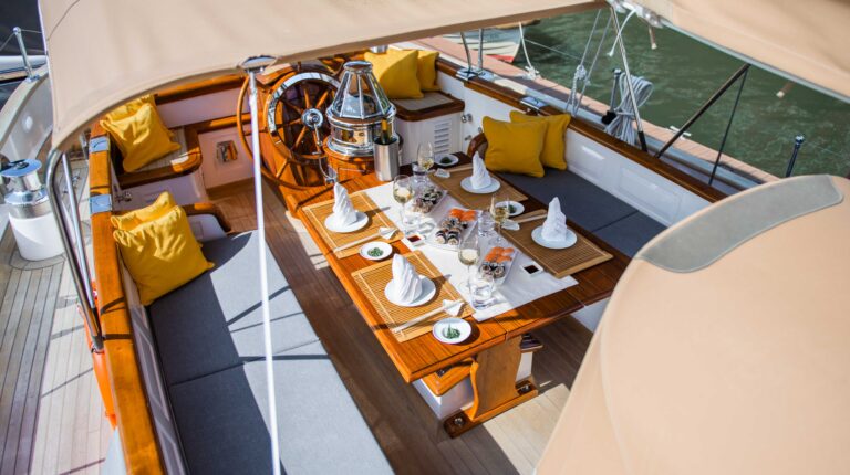 Alfresco Dining On Deck