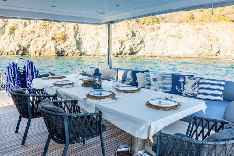 Alfresco Lunch Set Up