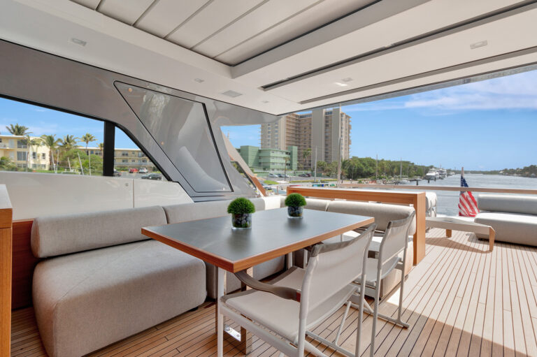 Alfresco On Flybridge
