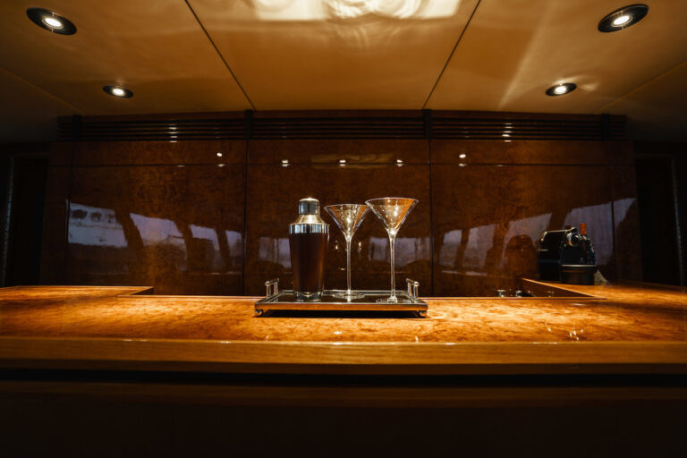 Bar Detail