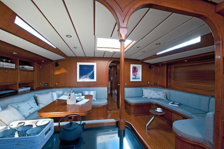 Below Deck Saloon