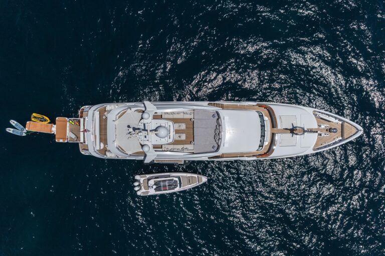 Birdseye Tender Yacht And Toy