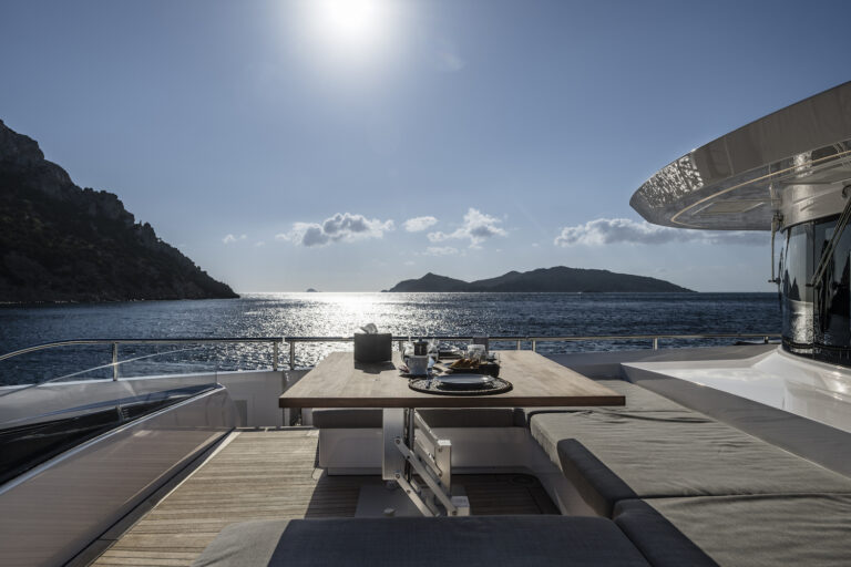 Bow Seating And Dining