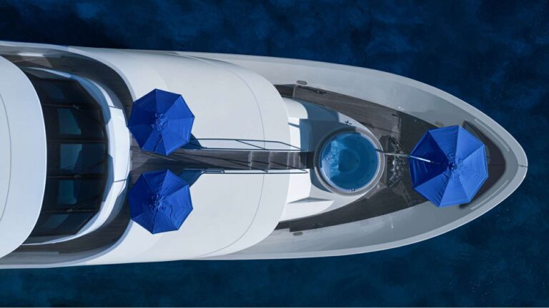 Bow With Jacuzzi