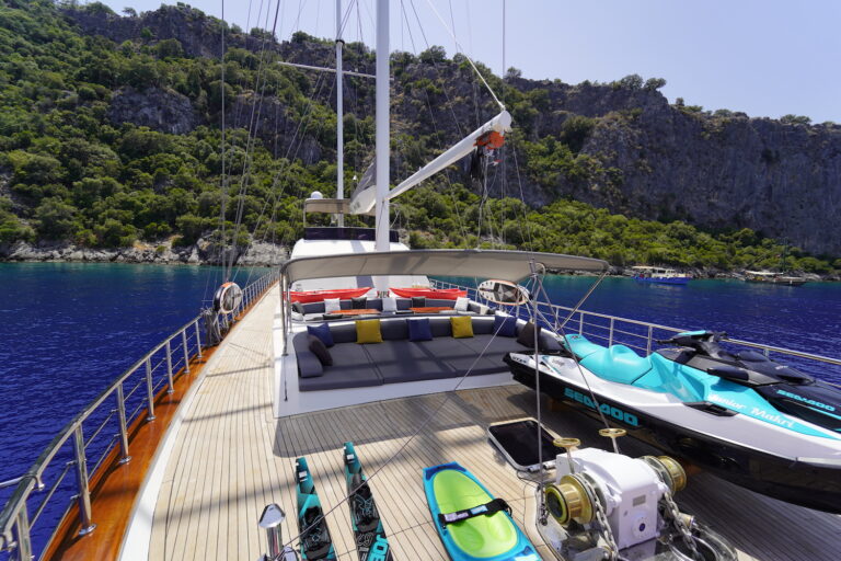 Bow With Water Toys, Seating Area And Jacuzzi