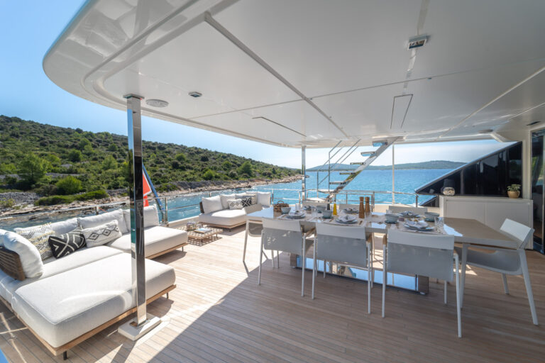Bridge Deck Dining Aft
