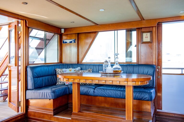 Bridge Deck Skylounge