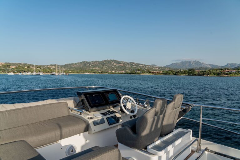 Captain Area