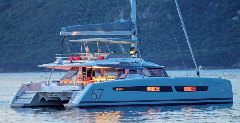 Catamaran LOOMA Sistership