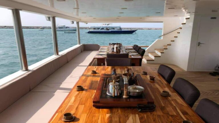 Alfresco dining