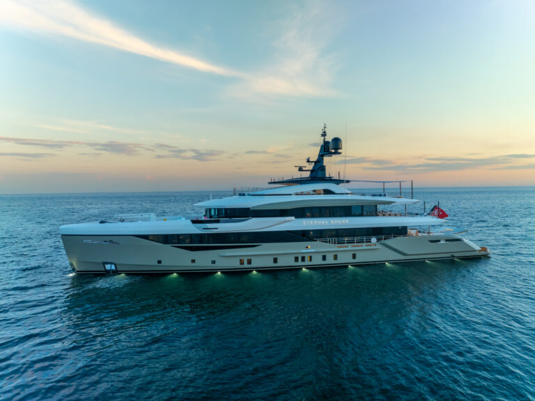 Charter Yacht Eternall Spark