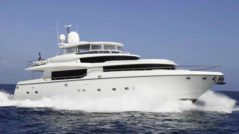 Clarity yacht