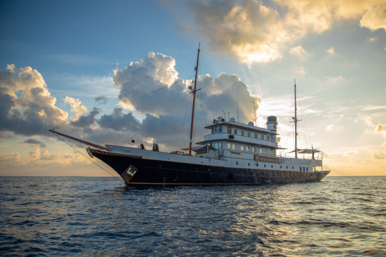 Classic Charter Yacht KALIZMA