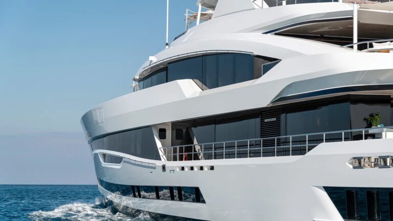 Close Up  - Photo © Heesen Yachts