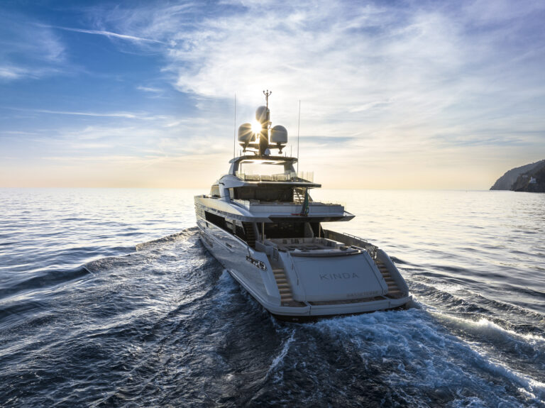 Cruising Photo Of The Yacht KINDA