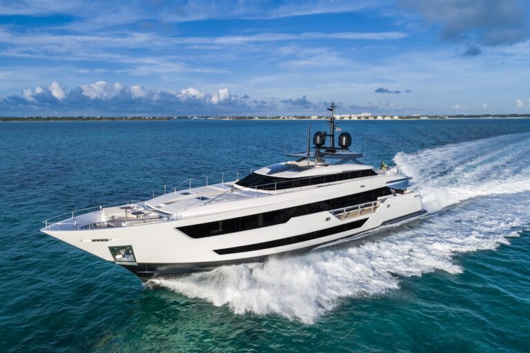 Custom Superyacht Running
