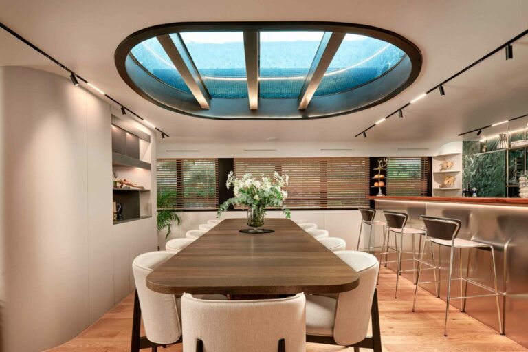 Dinign Table