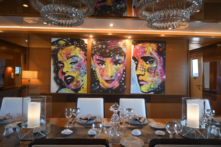 Dining And Art