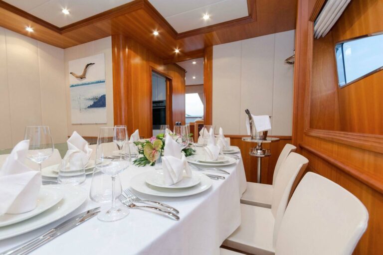 Dining Detail