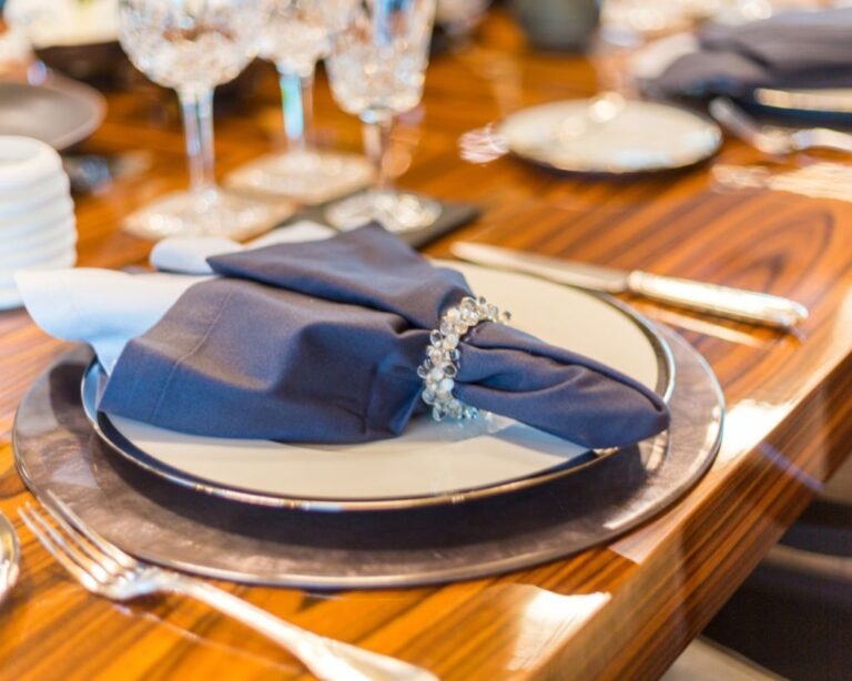 Dining Set Up Detail