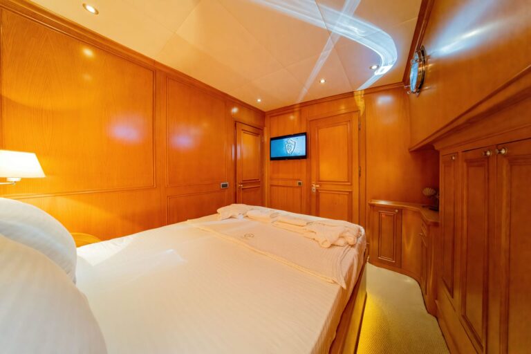 Double Bed