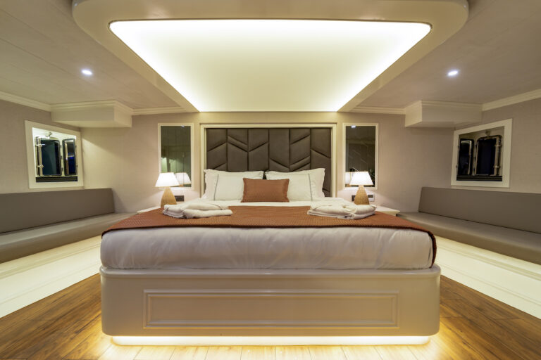 Double Cabin 4