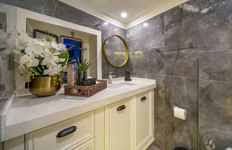 Double Cabin 4 - Ensuite