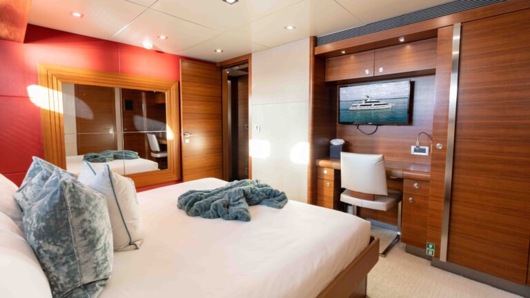 Double Cabin