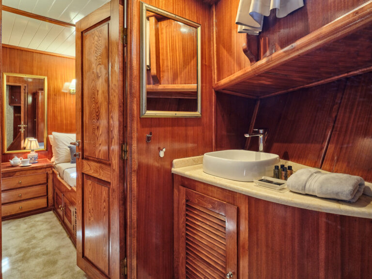 Double Cabin Bathroom