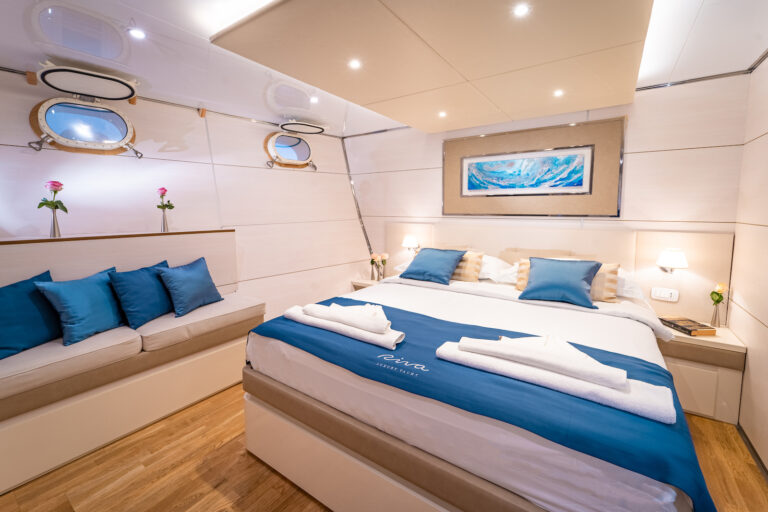 Double Cabin Blu