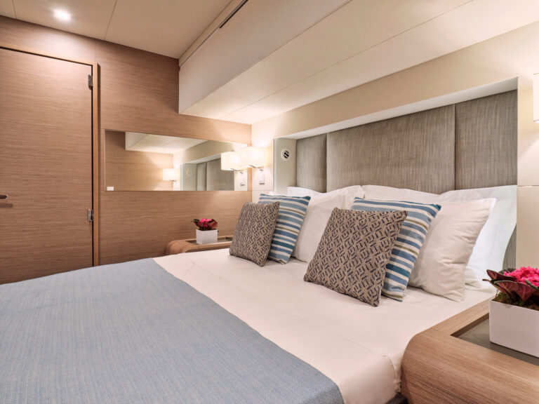 Double Cabin Close Up