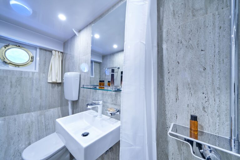 Double Cabin - Ensuite