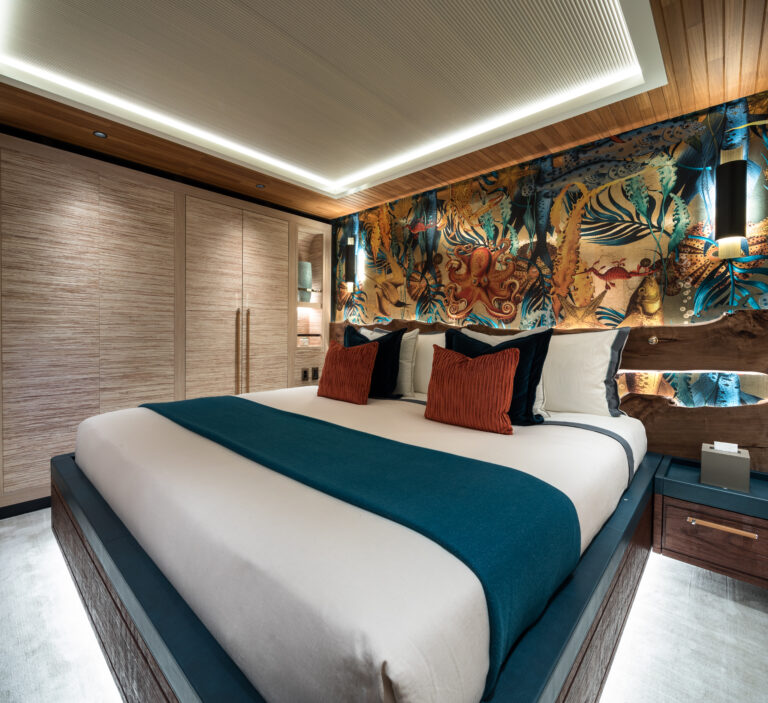 Double Cabin - Photo Jeff Brown
