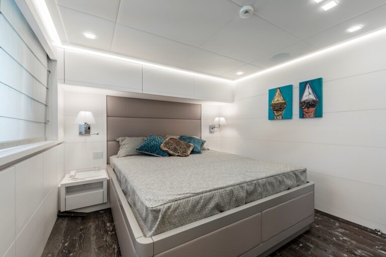 Double Cabin Starboard