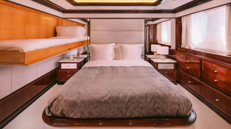 Double Cabin With Pullman