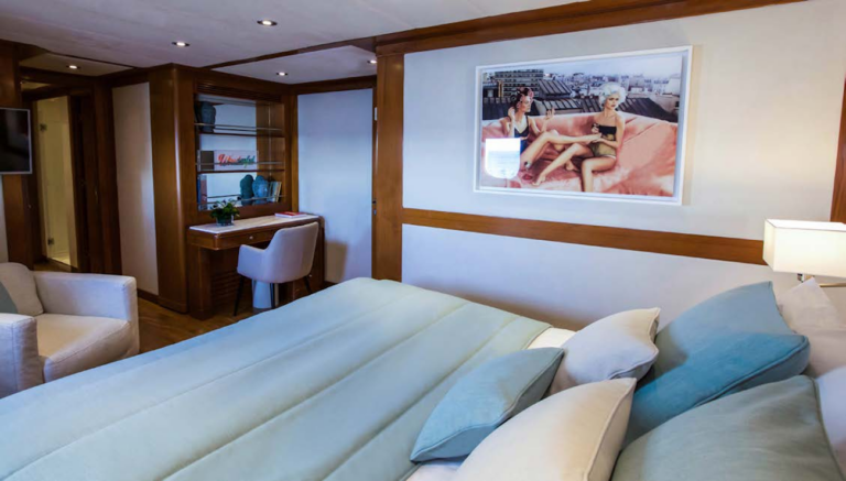 Double Cabin With Office Area