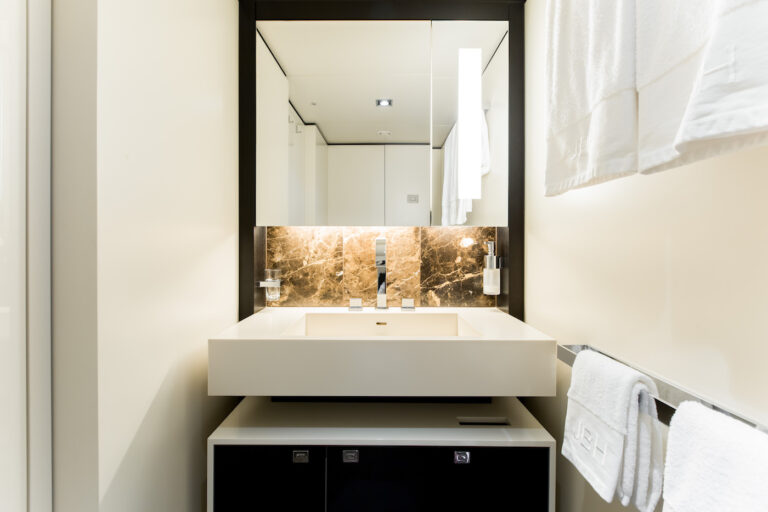 Double Ensuite Bathroom