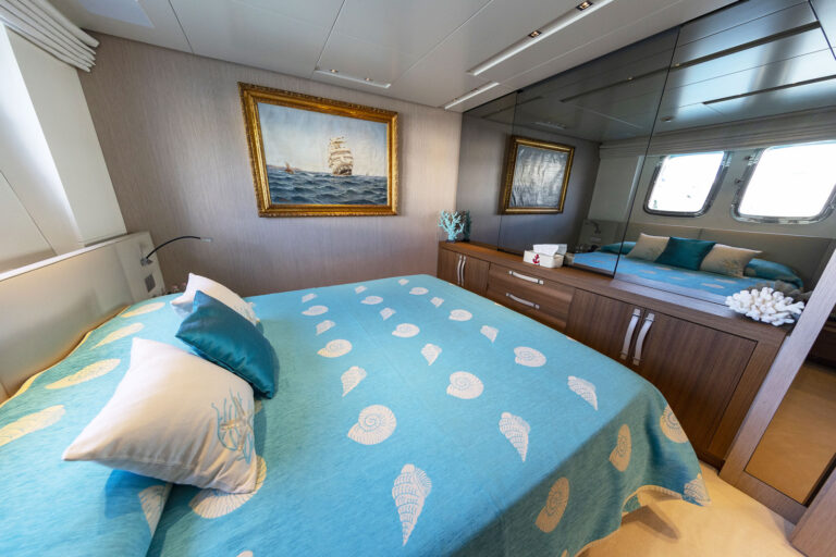 Double Guest Cabin Bed