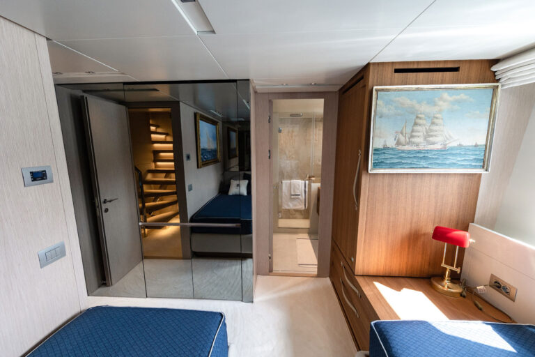 Double Guest Cabin Details