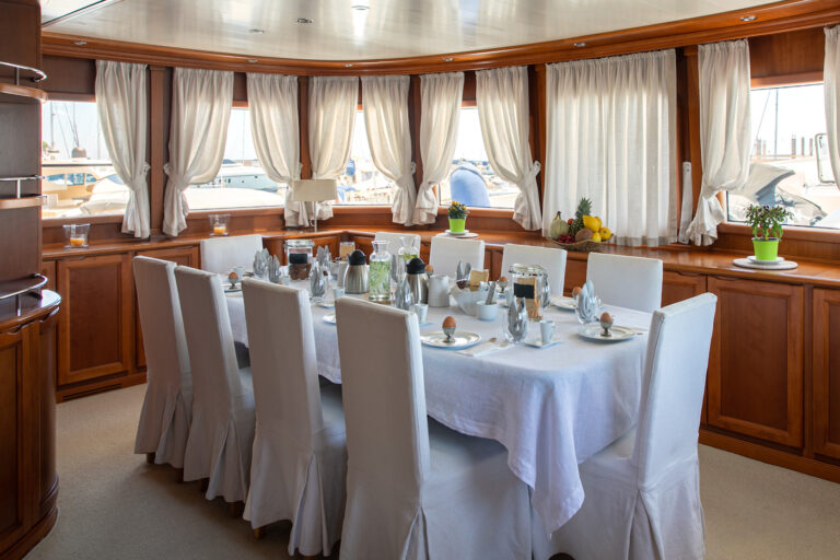 Elegant Dining Set Up