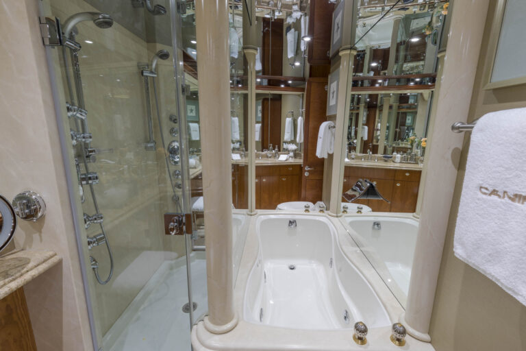 Ensuite Master Bathroom