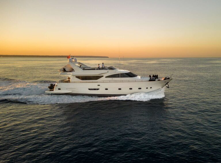 Luxury yacht ESSOESS