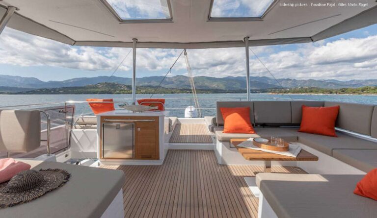 Exterior Area - Sistership
