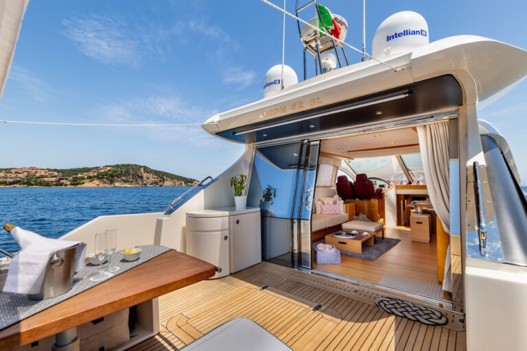Exterior Deck And Interior Flow
