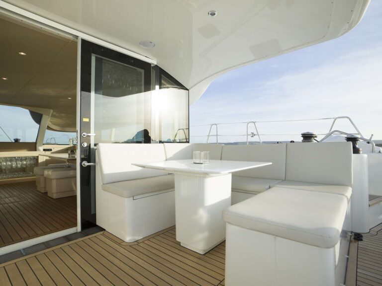 Exterior Dining