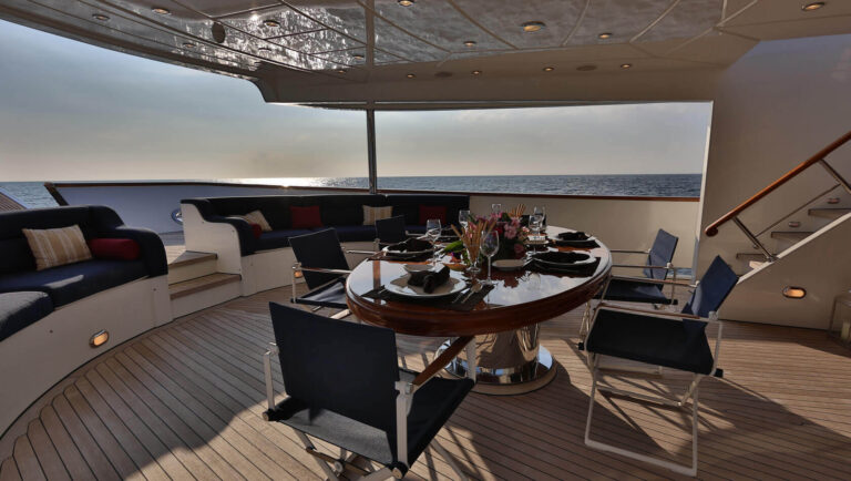Exterior Dining