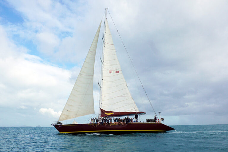 Fast Maxi Sailing Onboard Condor Whitsundays