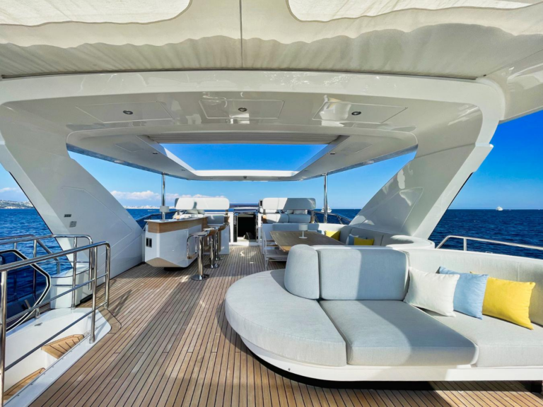 Flybridge Area