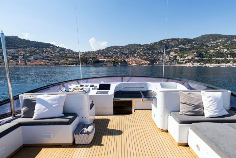 Flybridge Forward