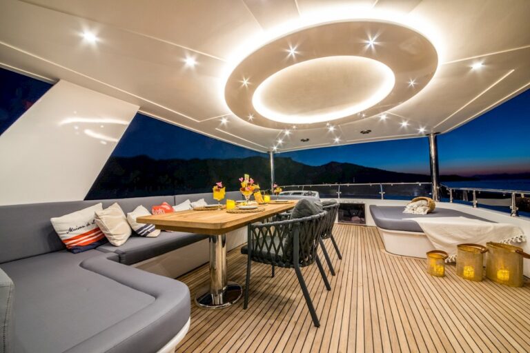 Flybridge Set Up